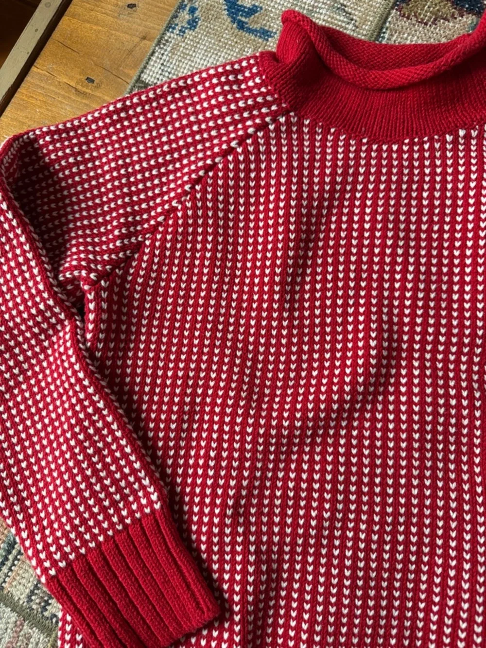 Ll Bean Signature Red & White mock neck Turtleneck Sweater - Picture 3 of 7